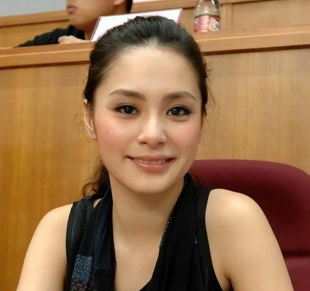 身材好的女明星_娱乐圈长得很像的明星_长得丑身材好明星