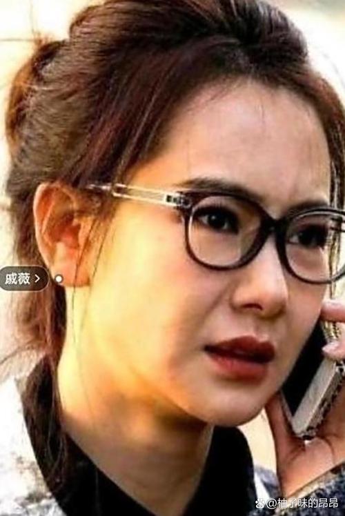 手指发痒、笑容挑衅？韩国女星娱乐圈潜规则再引众怒