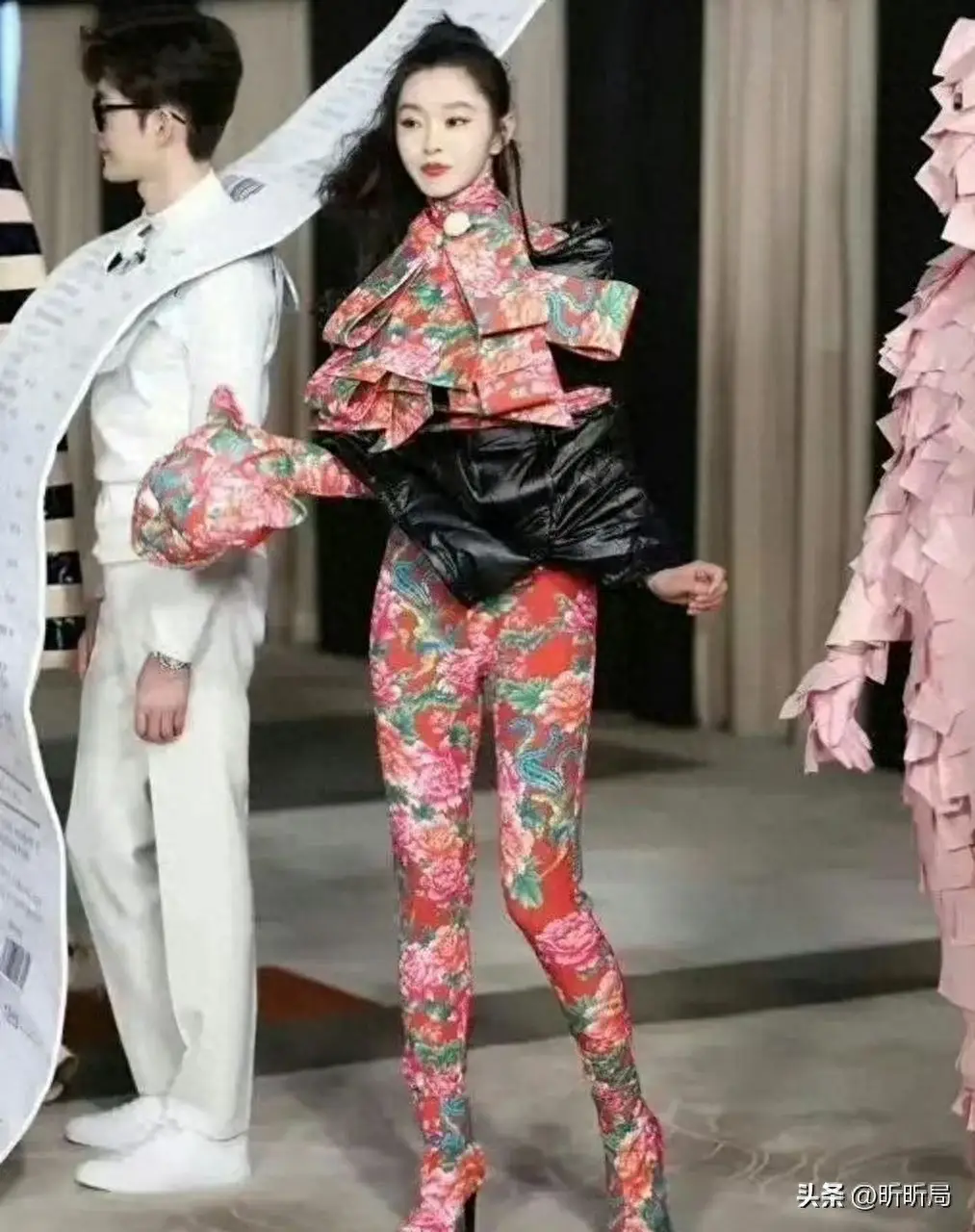 讨厌中国娱乐圈_娱乐至死现象根源_娱乐圈低俗节目泛滥