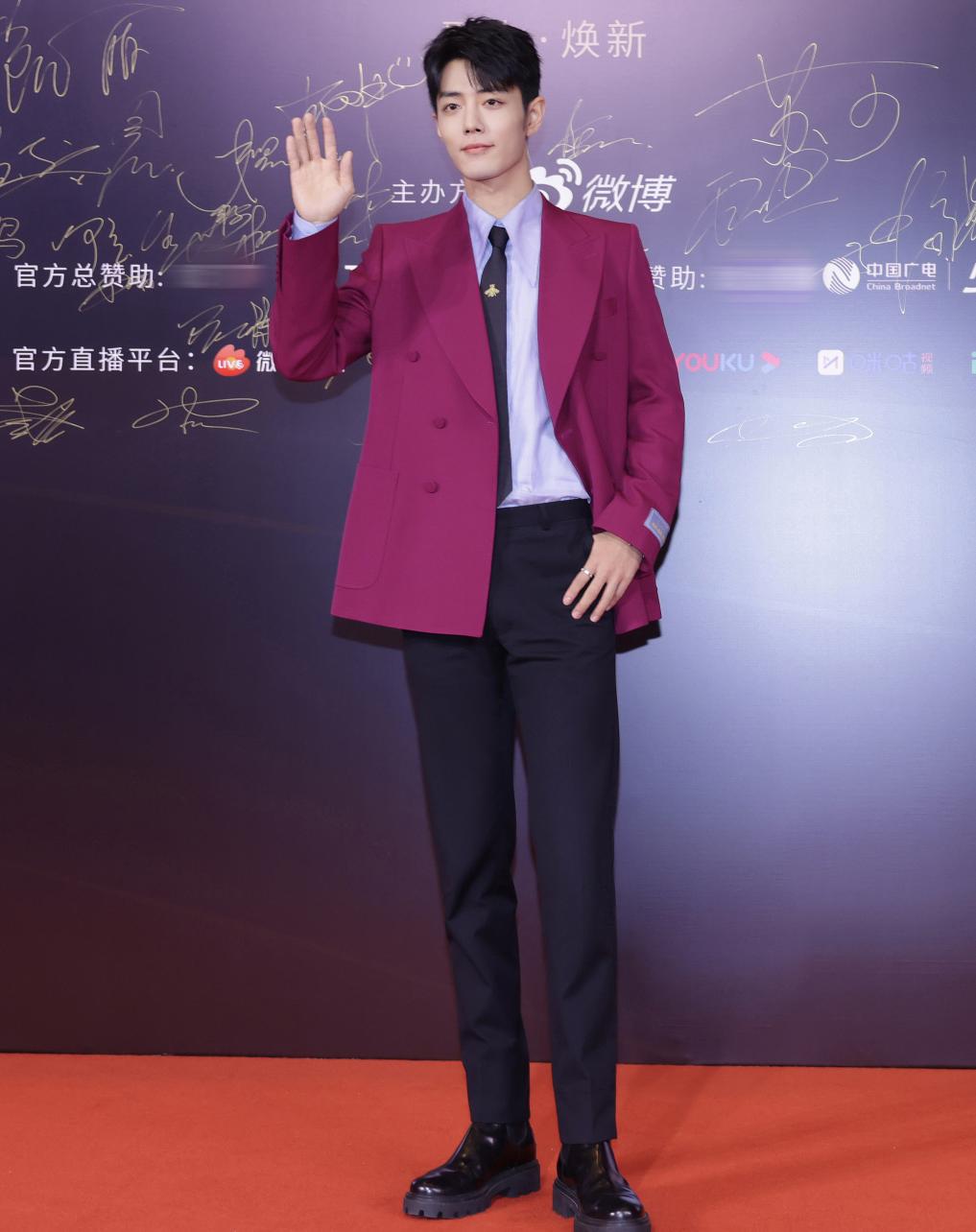 微博盛典红毯造型_晚装女明星_明星高定礼服点评