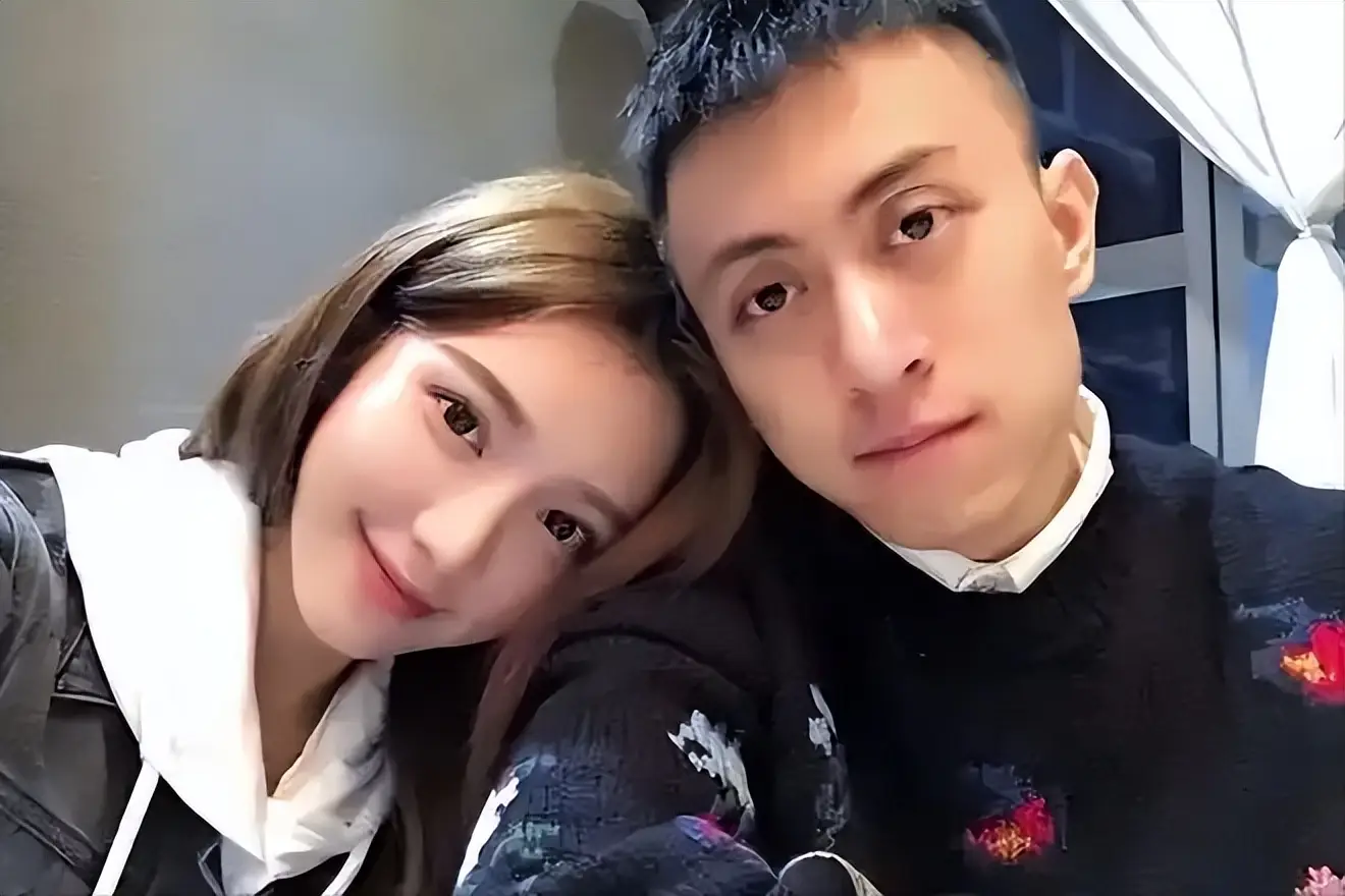 网红王思聪八卦-_秦奋撞毁超跑事件_秦奋的奢华生活